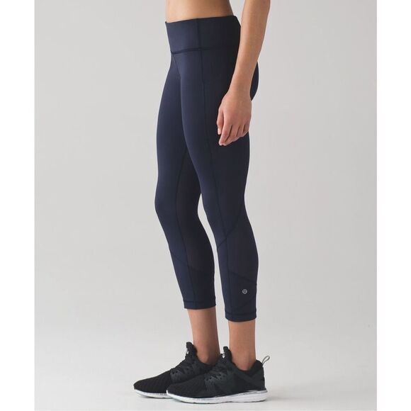 Lululemon Pace Rival Crop *22" Midnight Navy Sz 6 - Picture 1 of 7